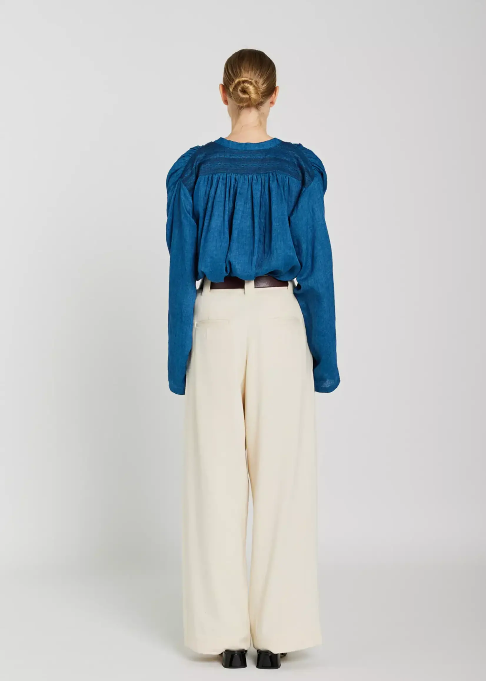 V de Vinster Abril shirt