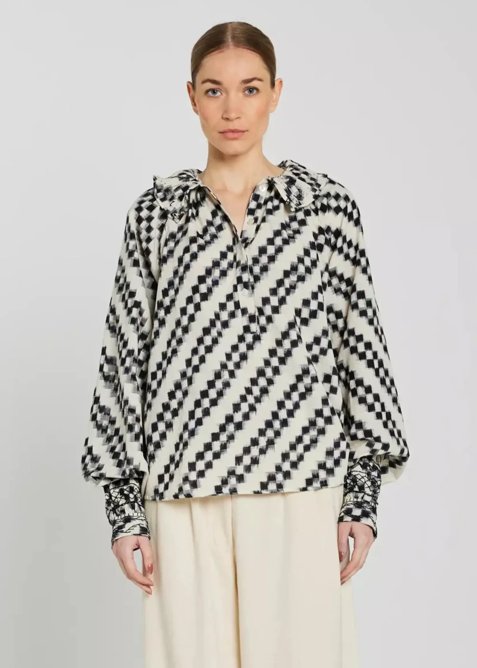 V de Vinster Abril blouse ikat
