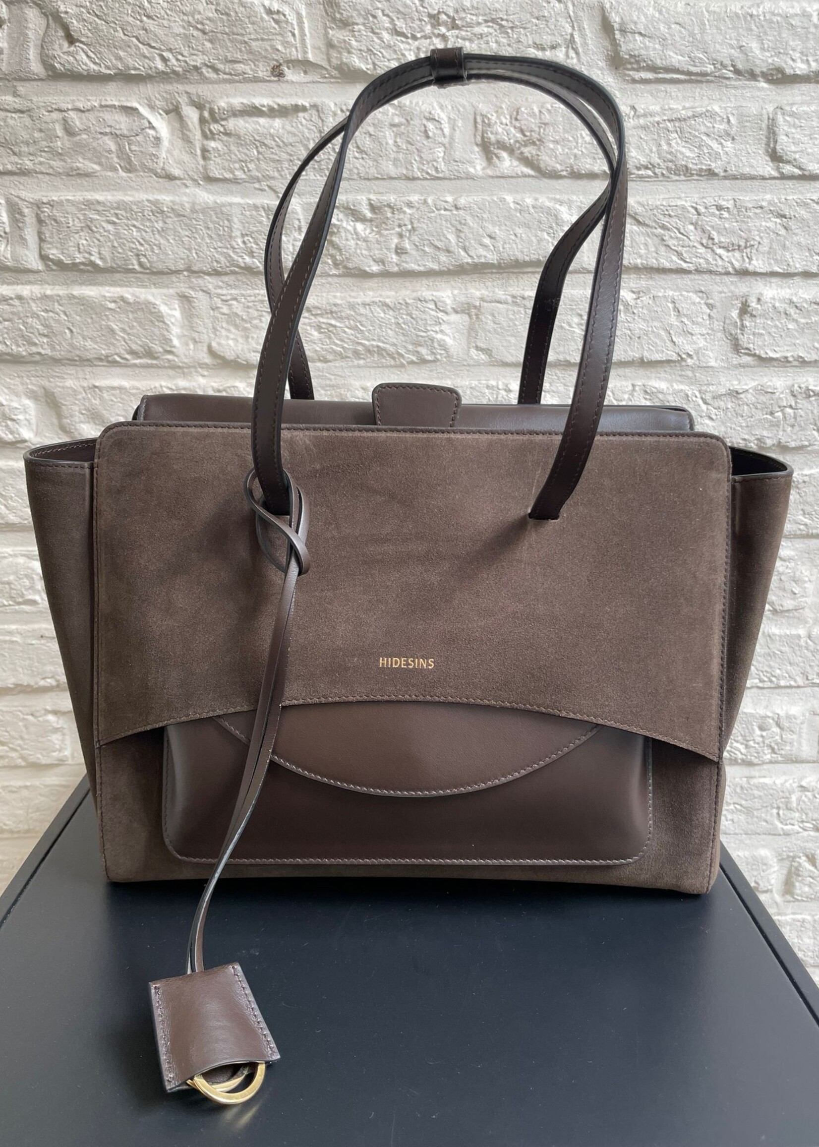 Hidesins Flap L T moro suede