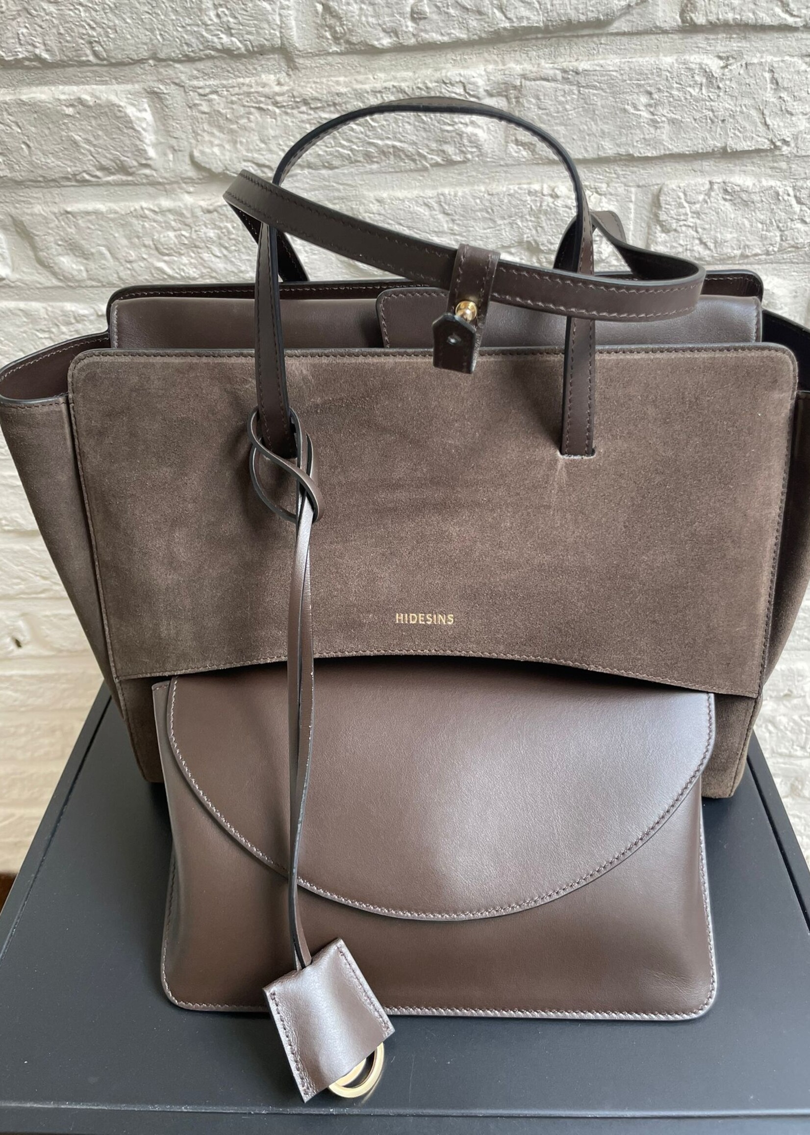 Hidesins Flap L T moro suede