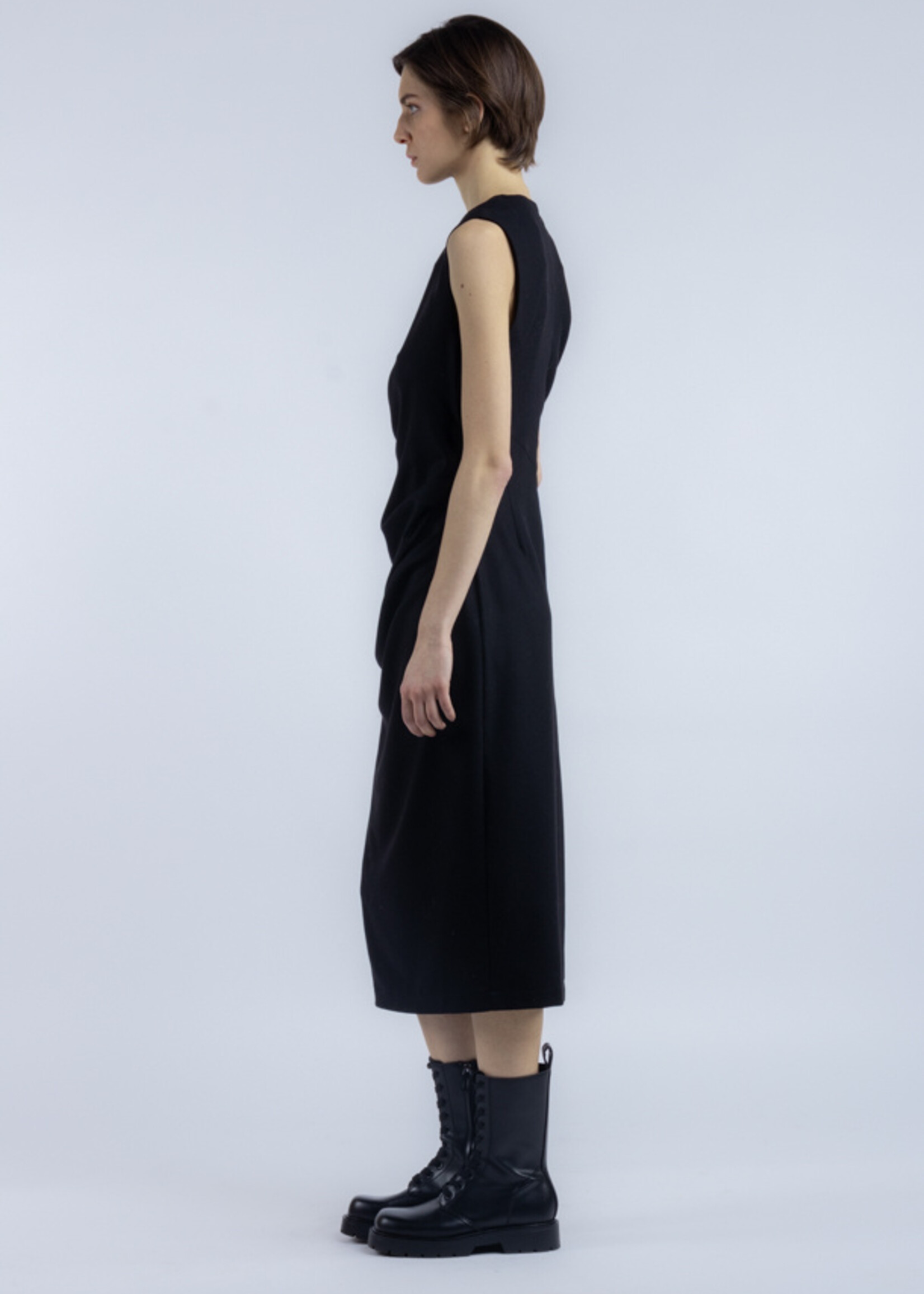 Phisique du role 25W041 Dress in ultralight virgin wool