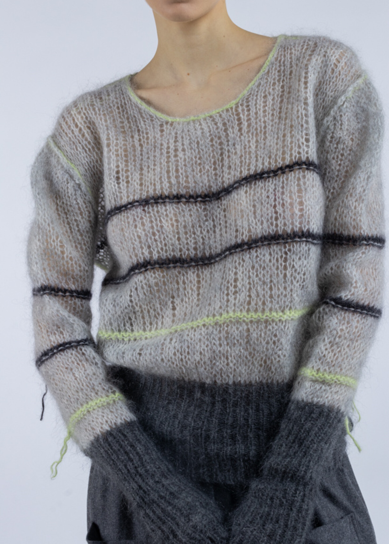 Phisique du role Net mohair roundneck sweater