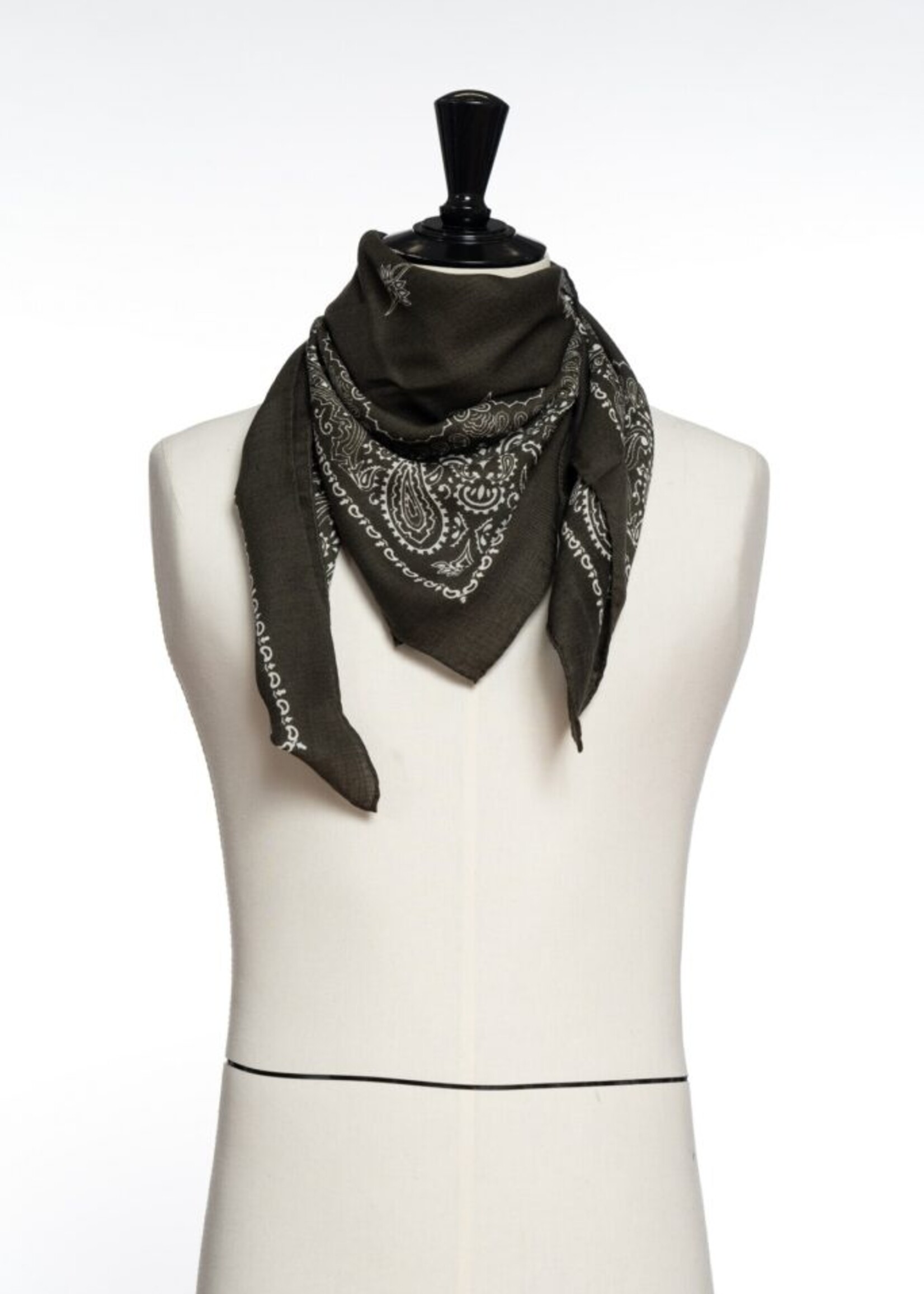 Destin Judy Carre military 90 x 90 100% wol