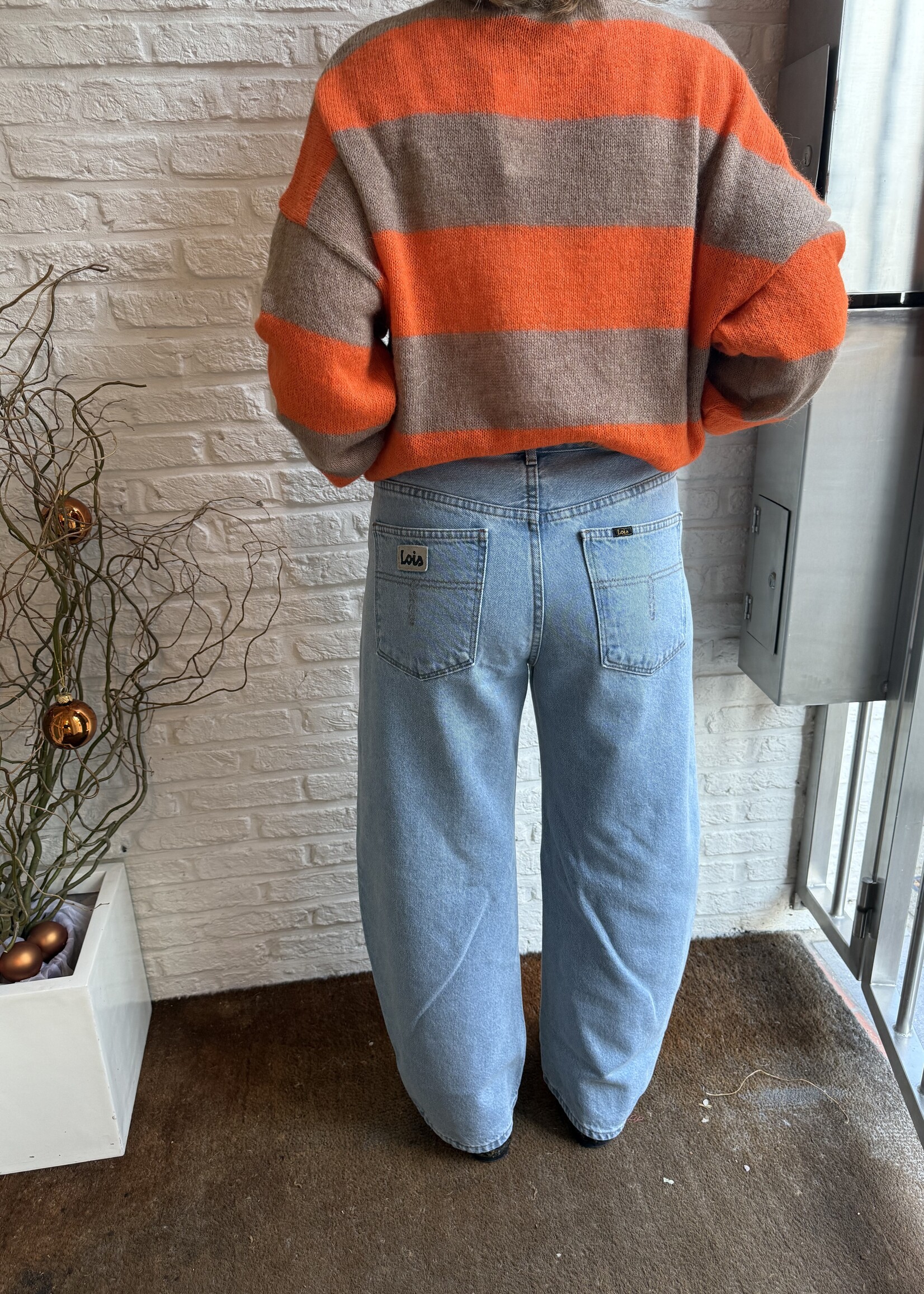 Lois Dali bleach 3503 7895