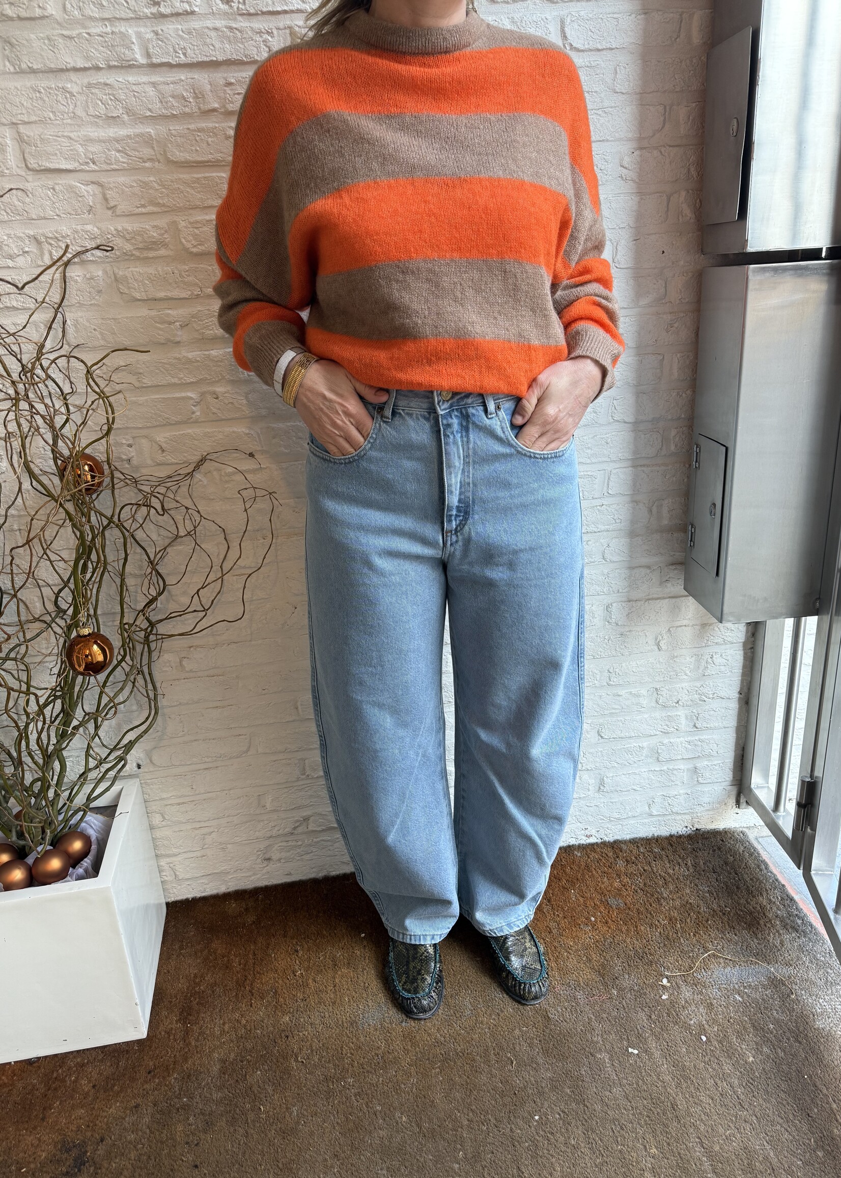 Lois Dali bleach 3503 7895