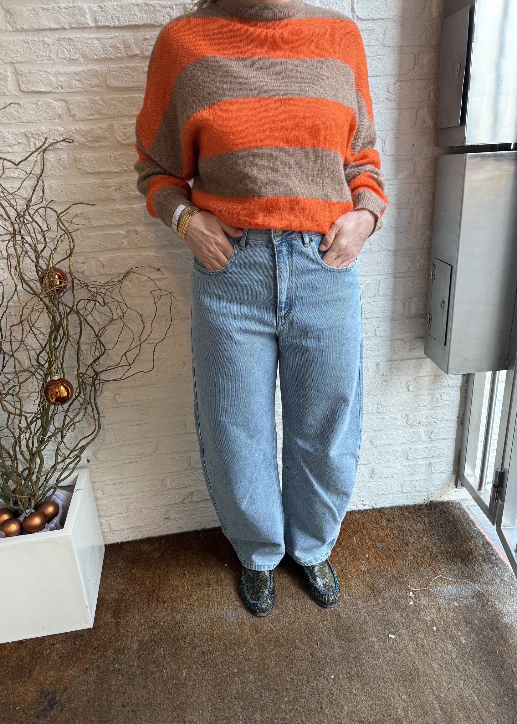 Lois Dali bleach 3503 7895