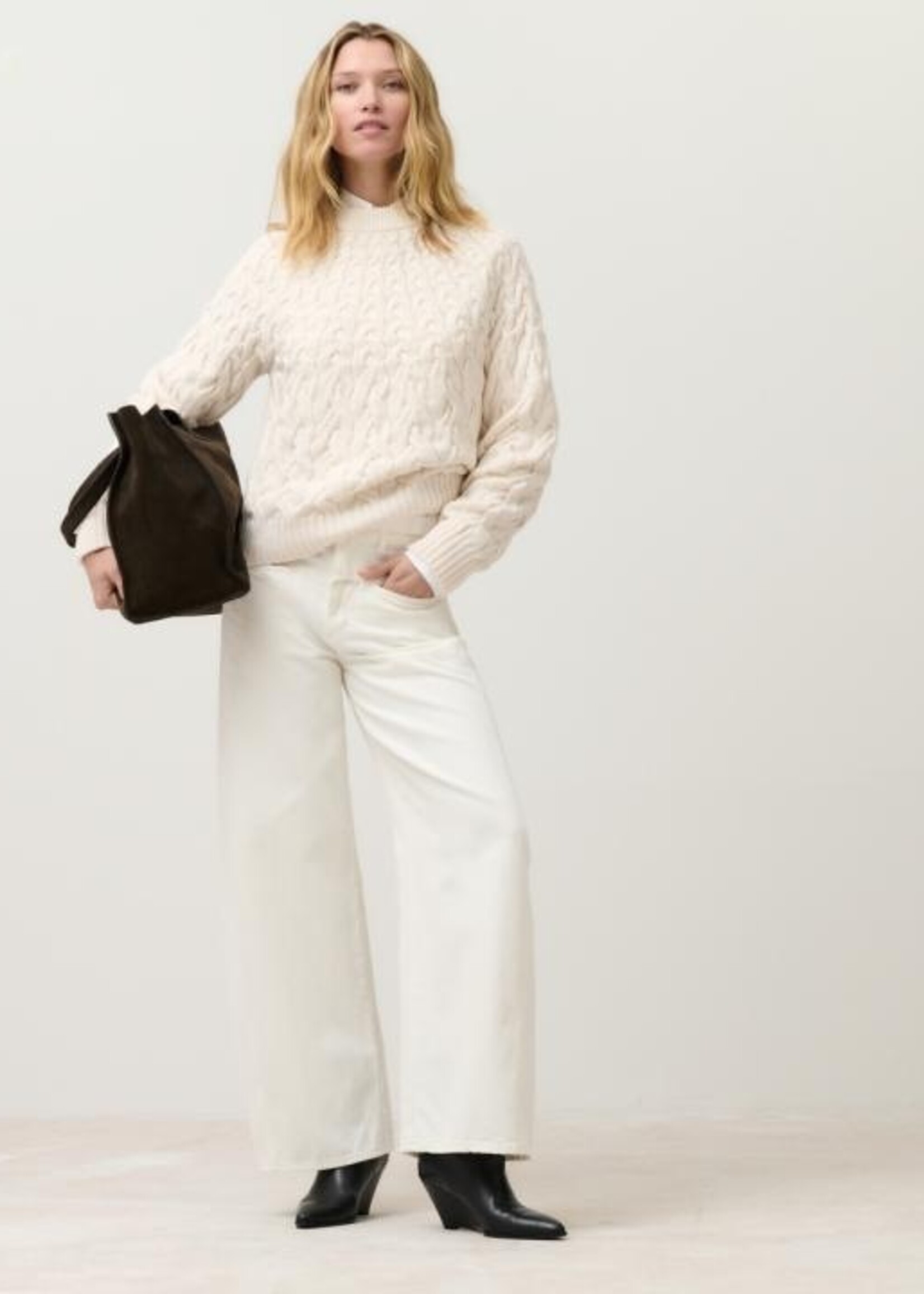 Closed Tori X C21121 11X 2W