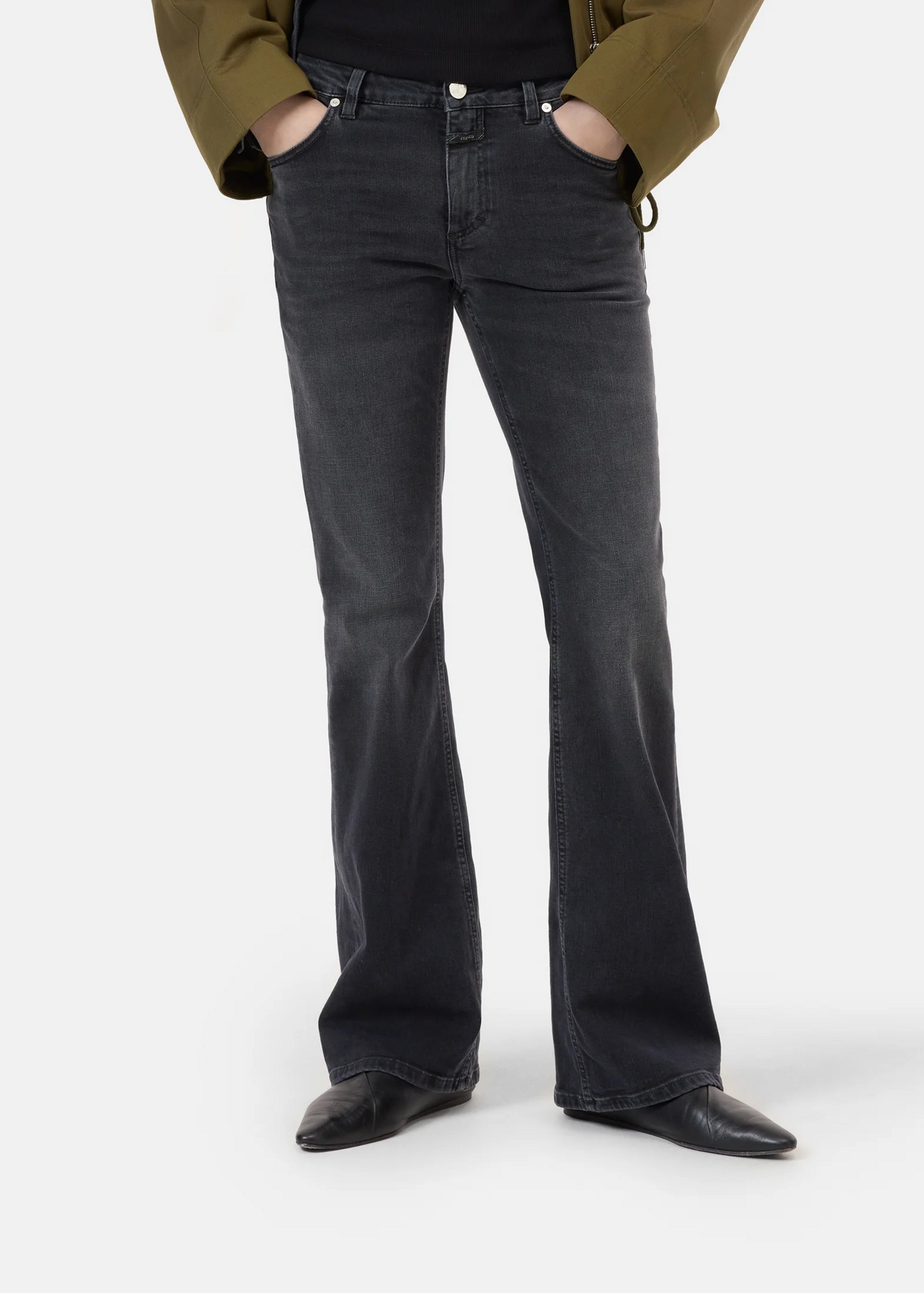 Closed Jovanna C21740 08U 3C