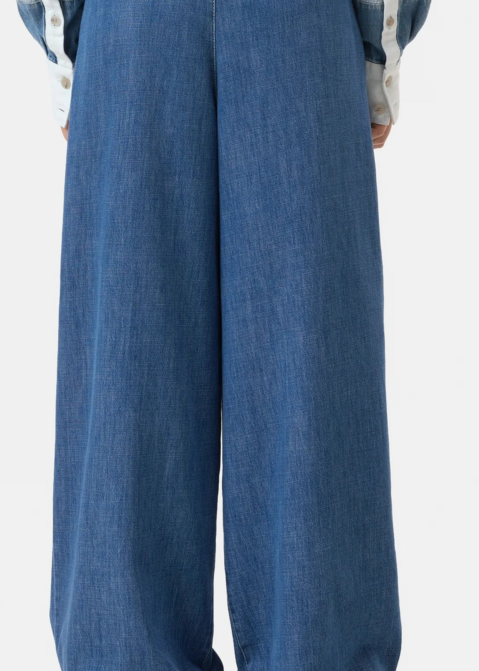 Closed Wenda c21235 16F 3E