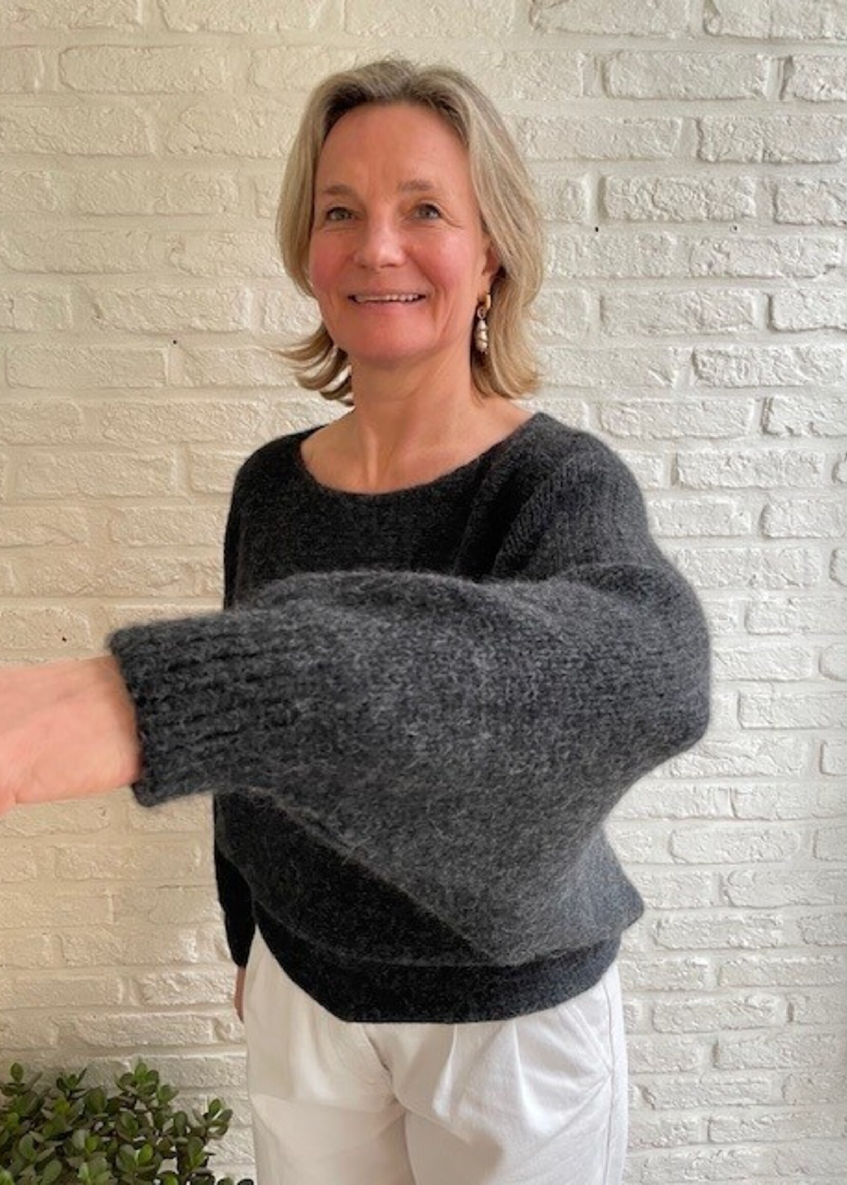 Jane K Pull butterfly fluff