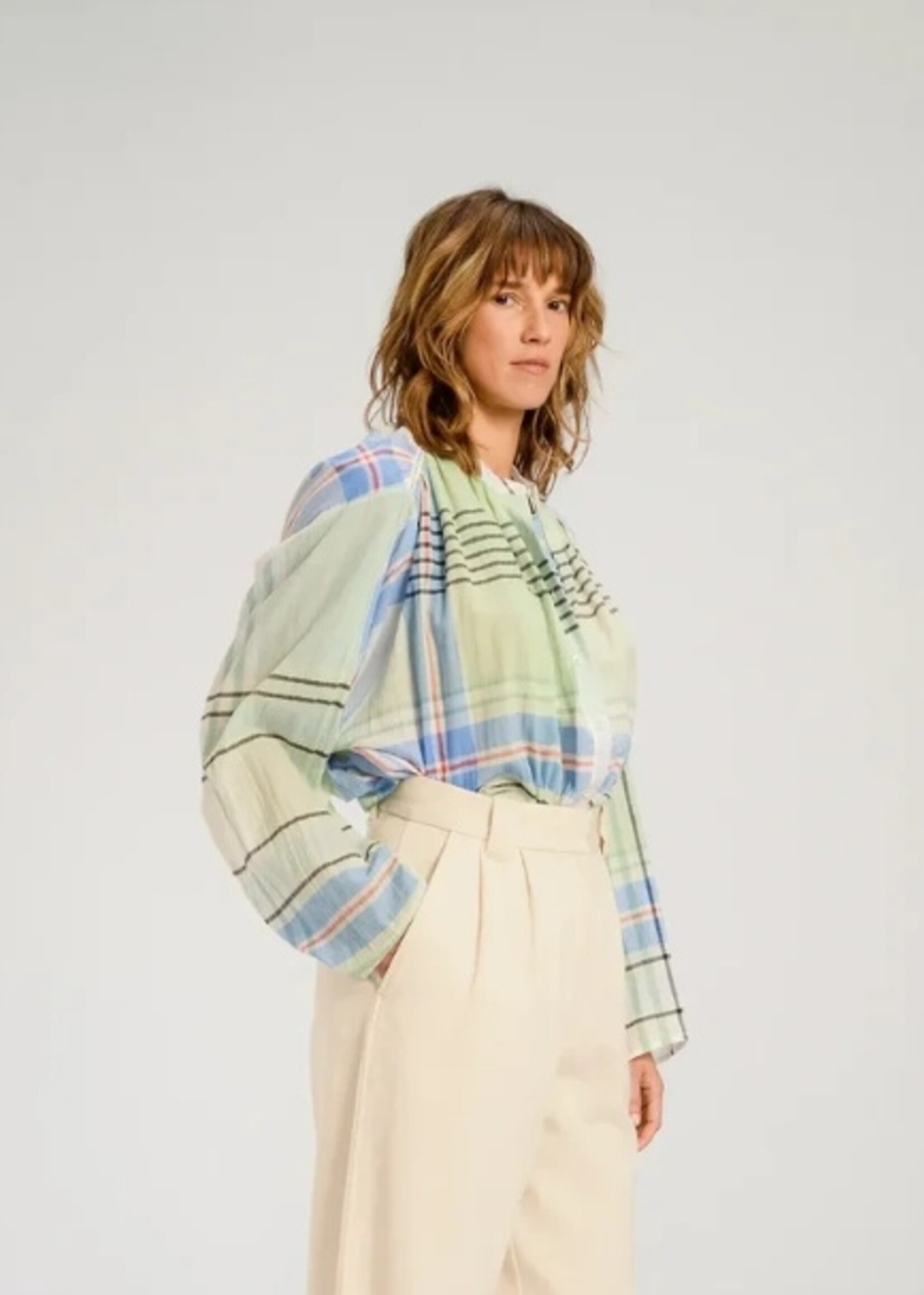 V de Vinster Hokkaido blouse