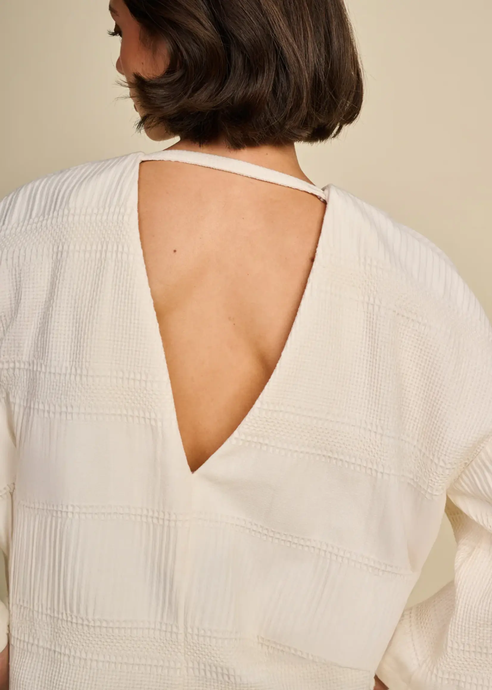 Rules the label Blouse Rule no83
