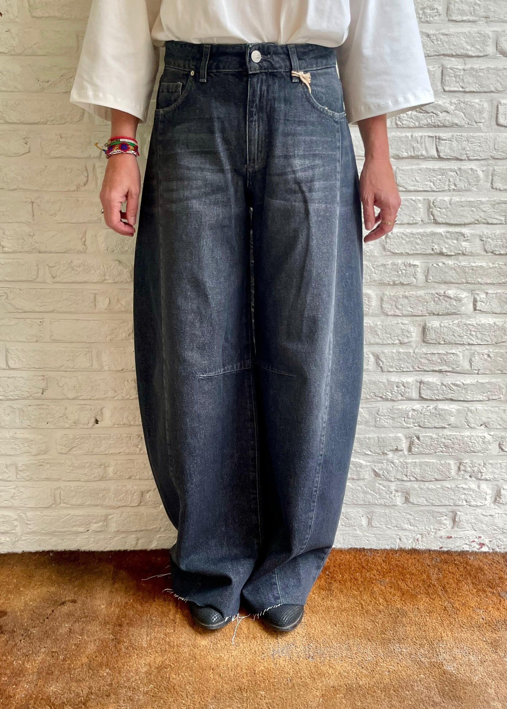 Noir 'n' blue Ariel balloon denim