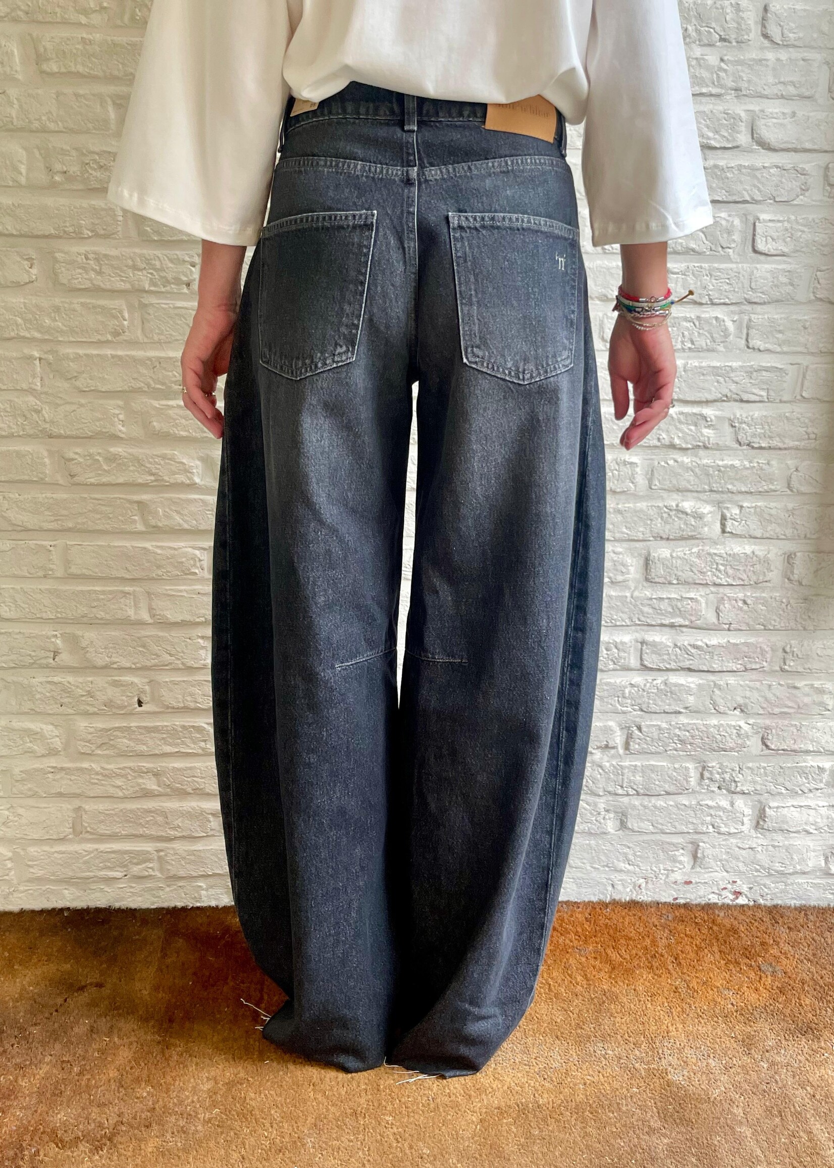Noir 'n' blue Ariel balloon denim