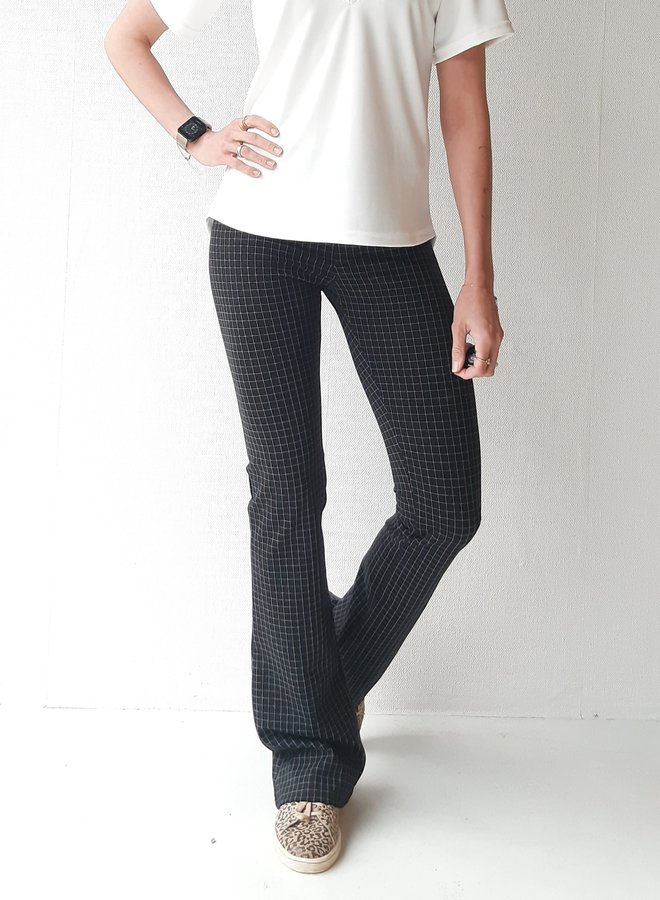 Flared pants blokjes zwart/ wit | extra lang