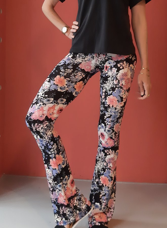 flared legging | lila /pink bloemen