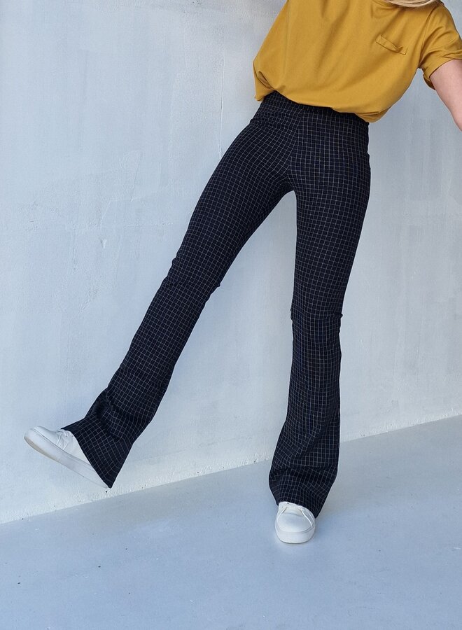 Extra lange flared pants | blokjes zwart/wit | tall | Lengtemaat 32, 34 en 36