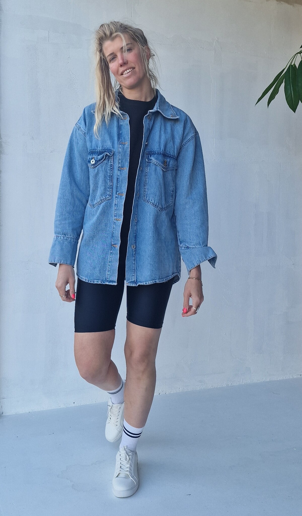 bikershort stylen met denim jack