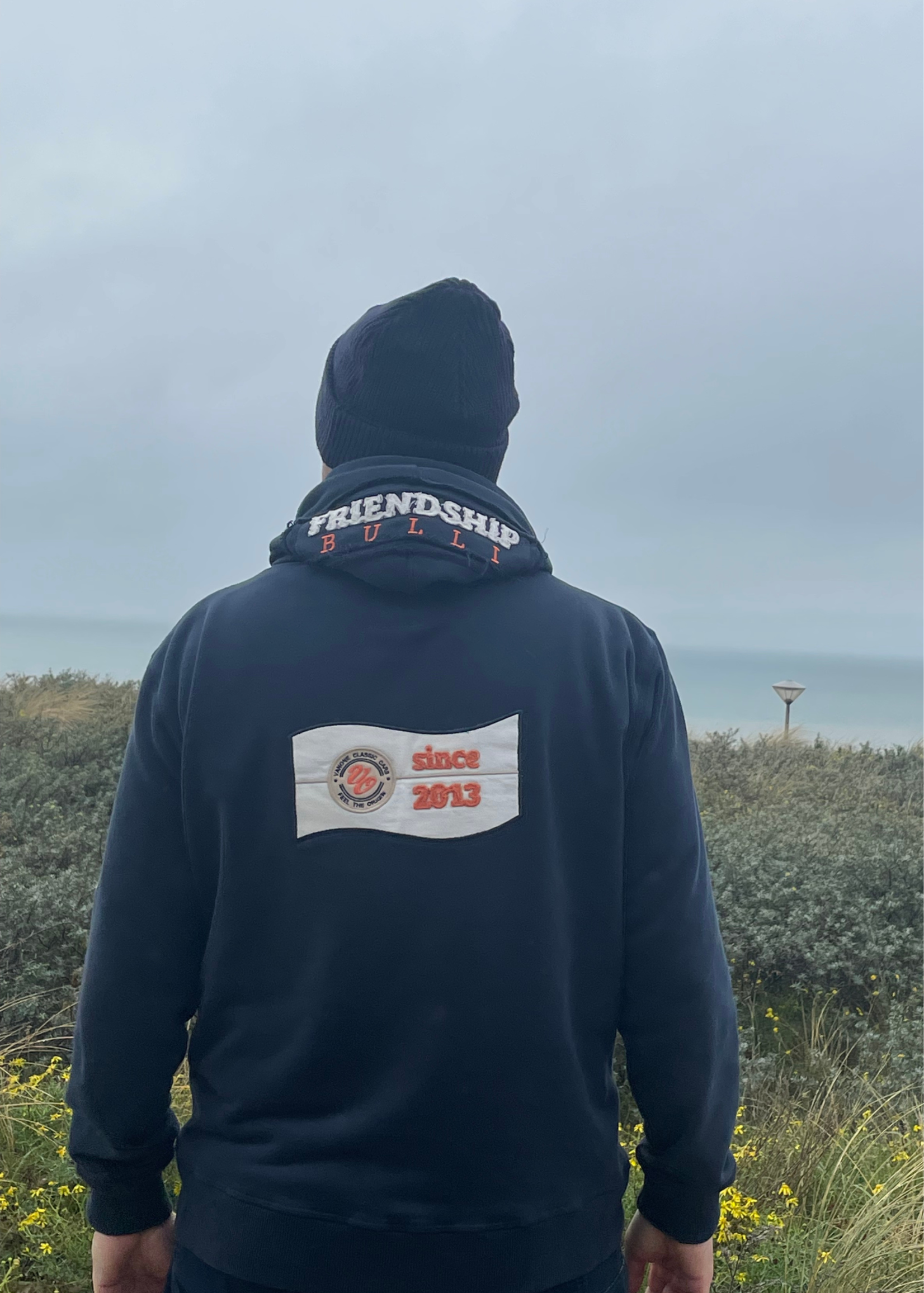 Van One Bulli Friendship Hoodie Navy Orange