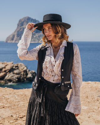 Isla Ibiza Bonita Boho Gilet Pearl Pearl Black