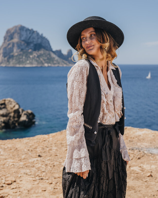 Isla Ibiza Bonita Boho Gilet Pearl Pearl Black