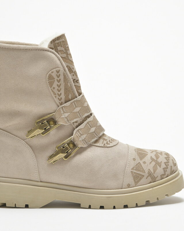 CHA Risky Art Mushroom