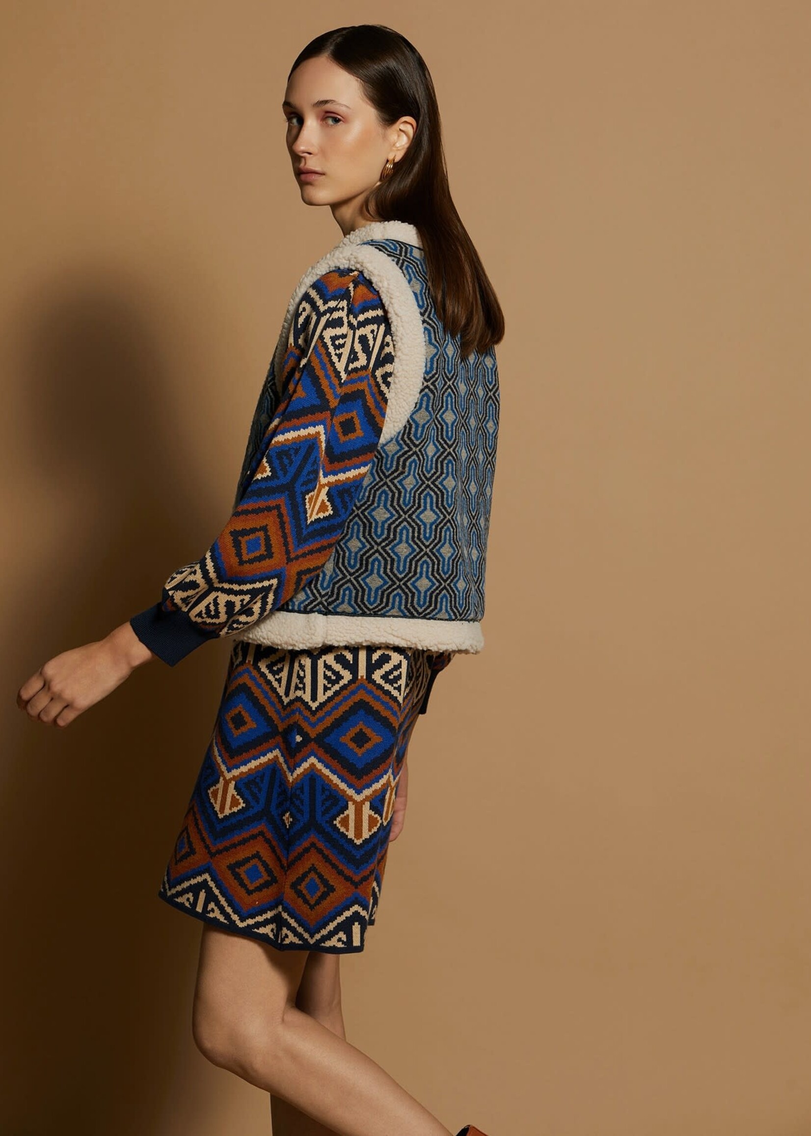 Meisïe Geometric Printed Gilet Retro Blue