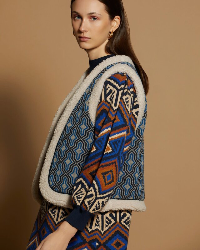 Meisïe Geometric Printed Gilet Retro Blue