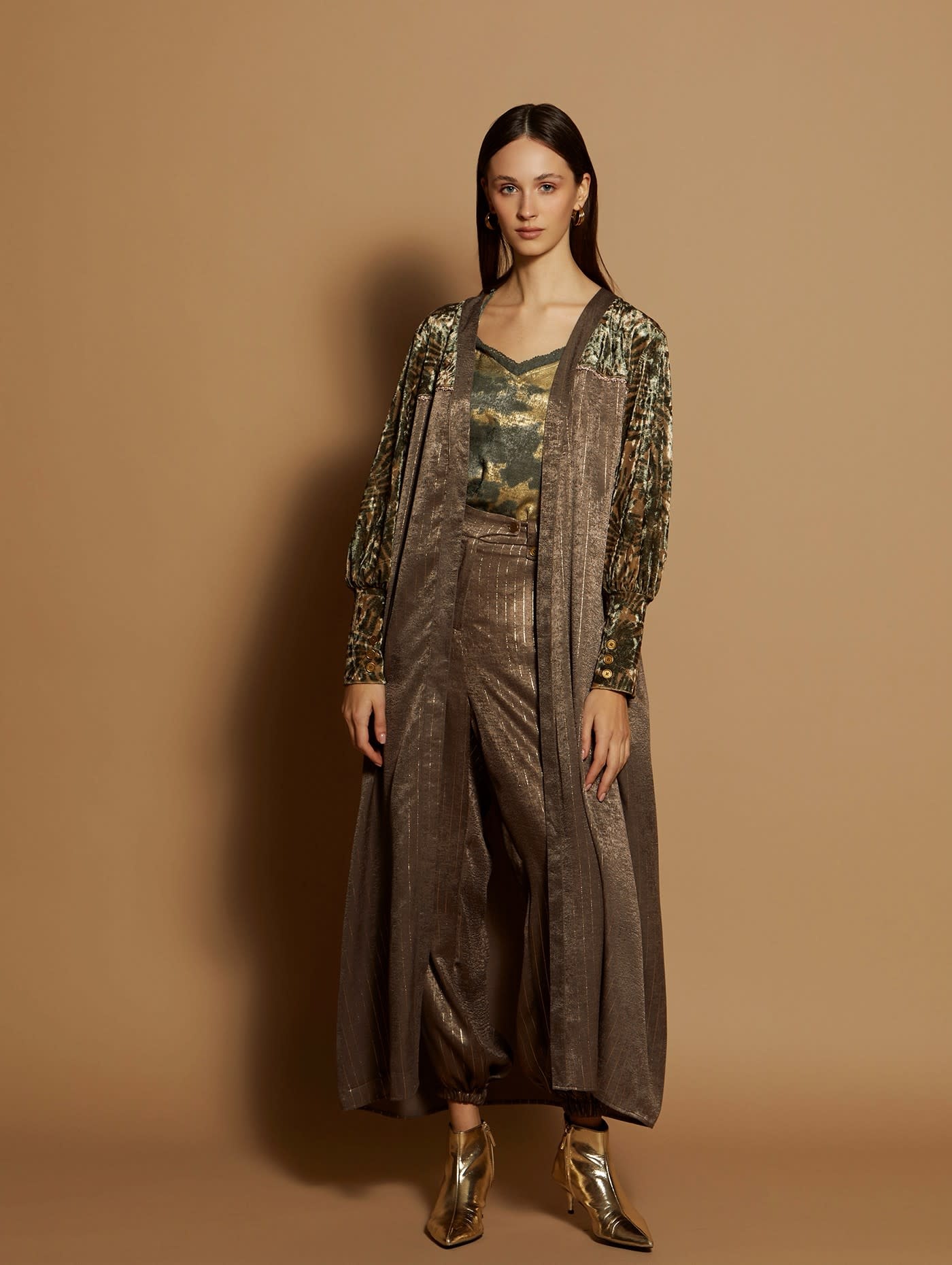 Satin Bi-Materia Coat Leaf