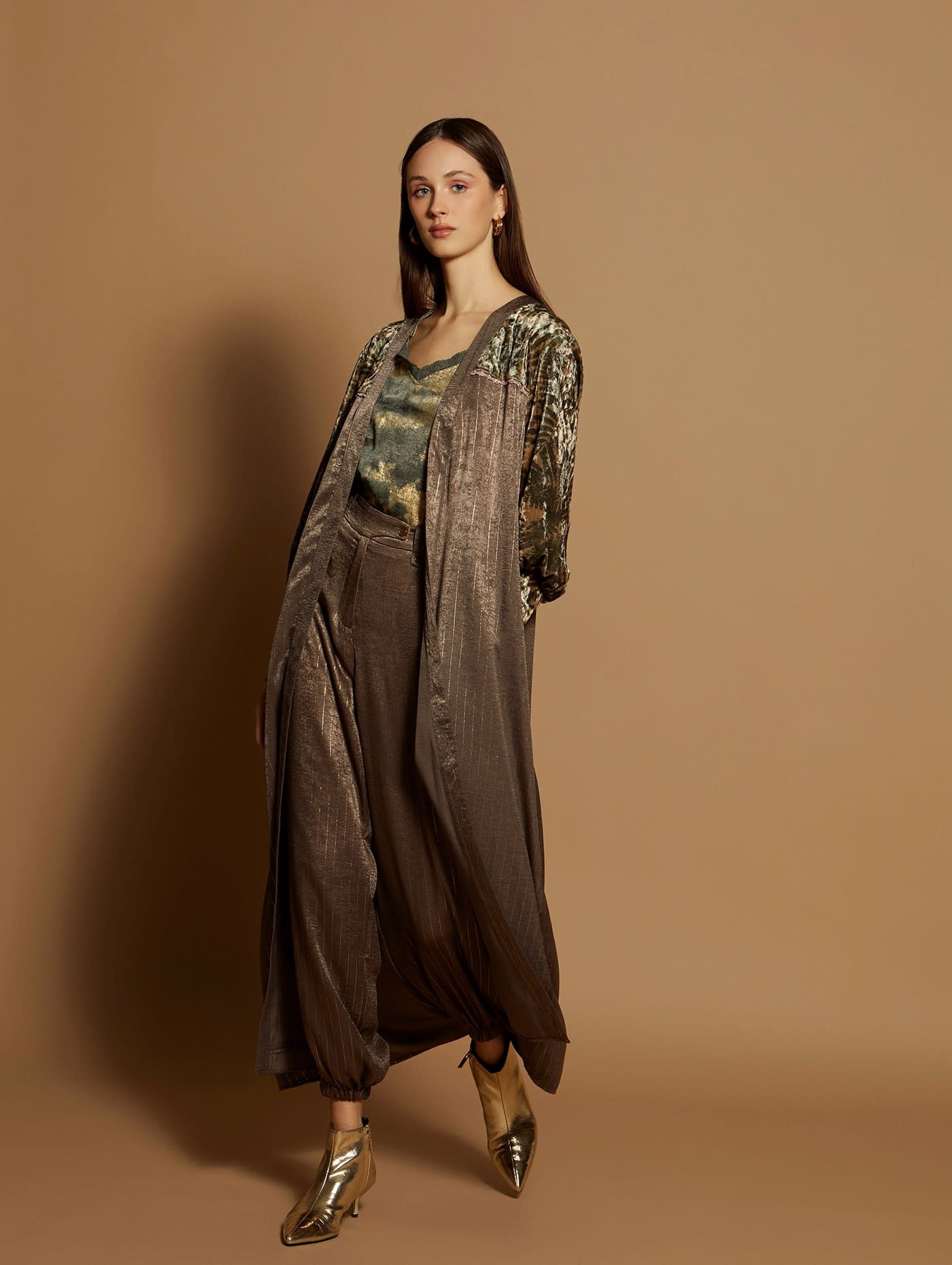 Satin Bi-Materia Coat Leaf