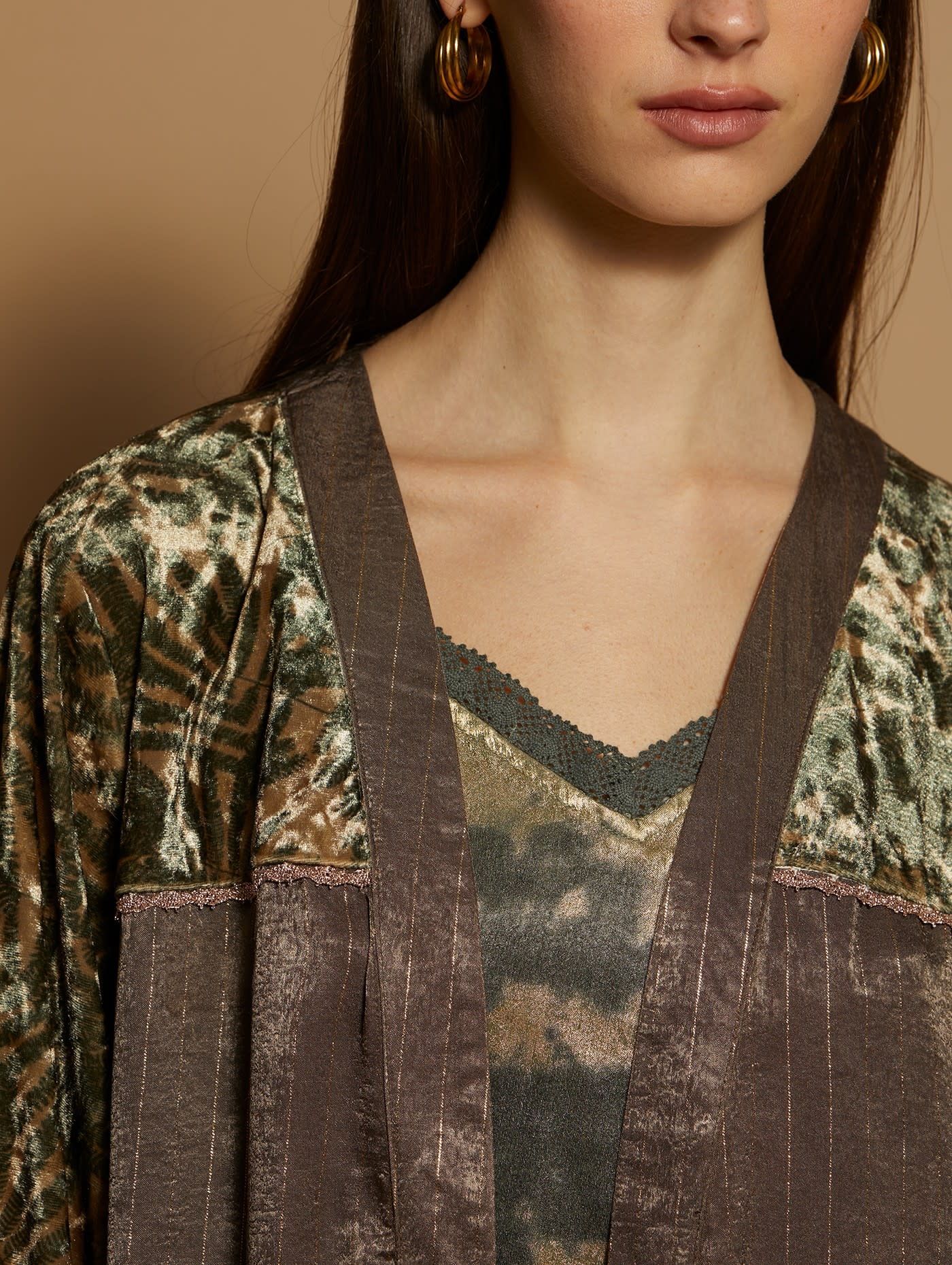 Satin Bi-Materia Coat Leaf