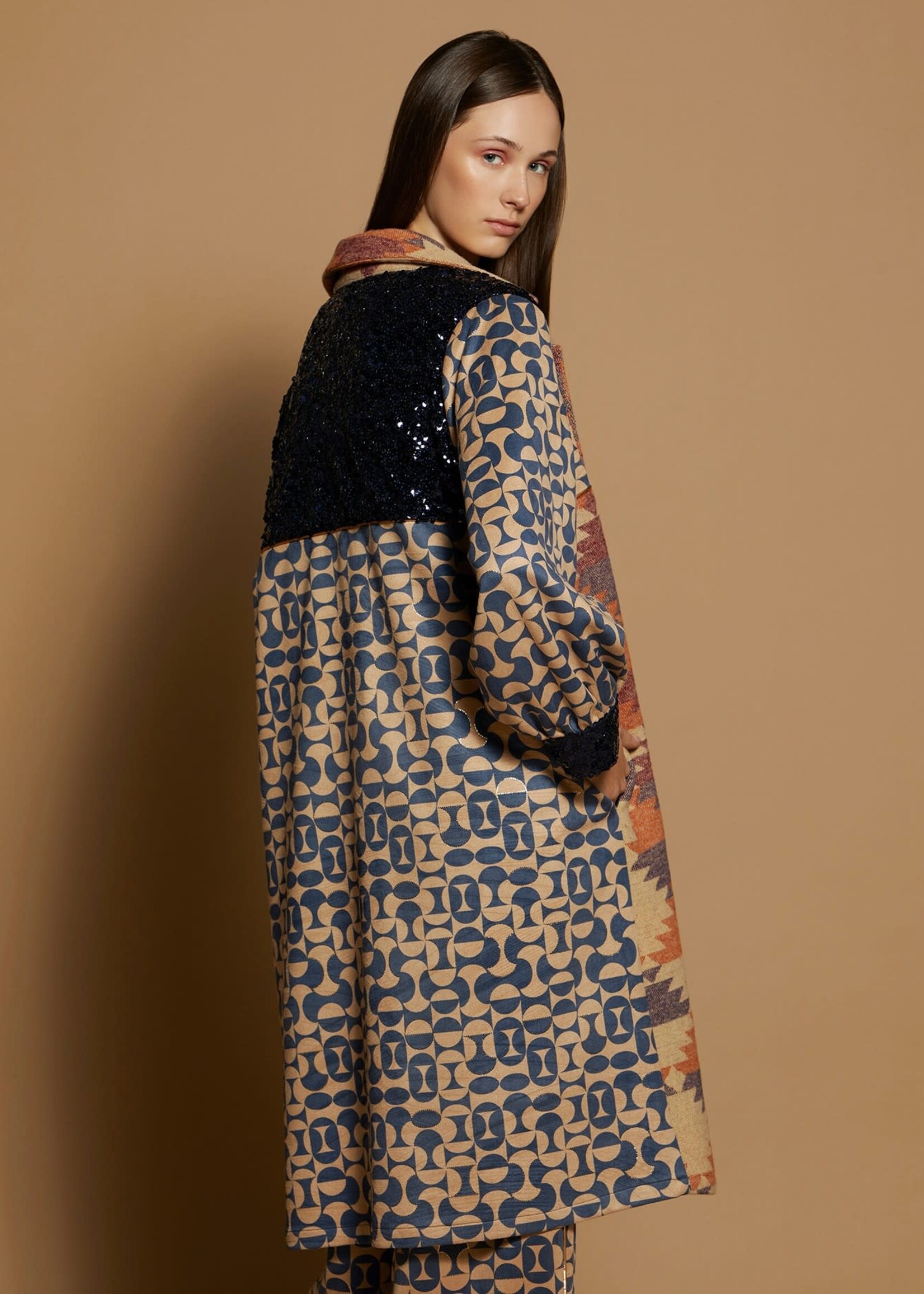 Meisïe Bi-Materia Kaftan Coat Blue