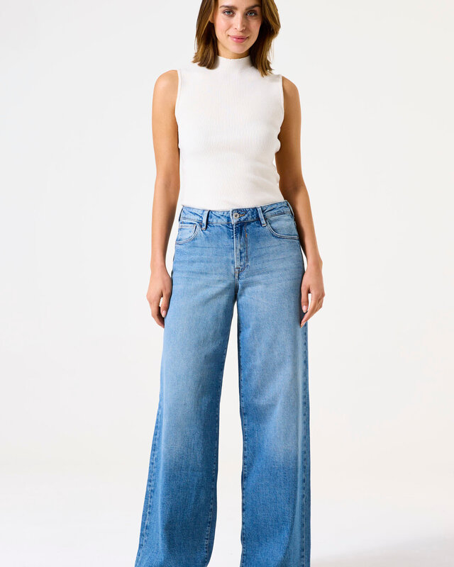 Garcia Celia Wide Fit High Waist Medium Used 242