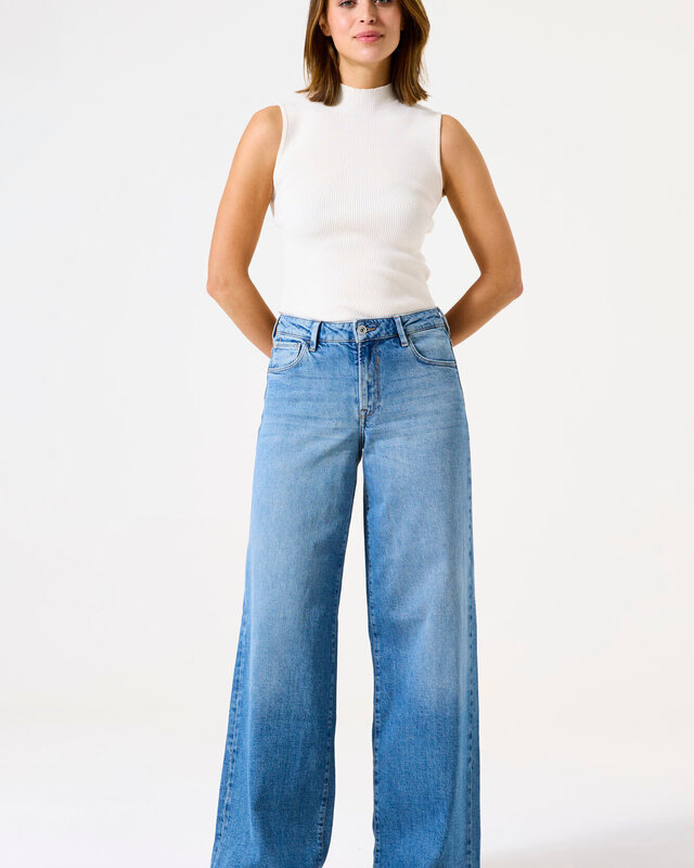 Garcia Celia Wide Fit High Waist Medium Used 242