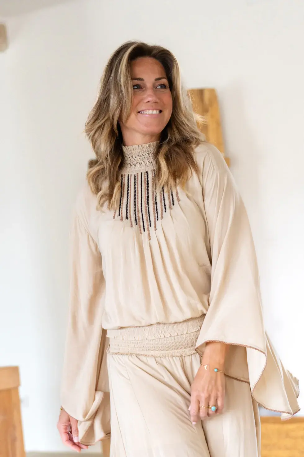 Ibzmode Flair Top Estillo Ecru