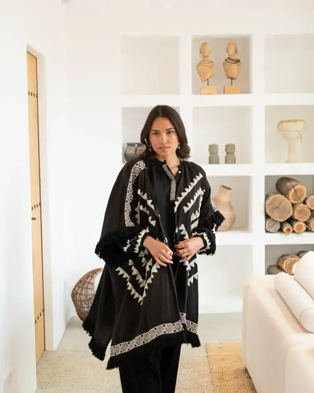 Ibzmode Poncho Ventana Arena Black