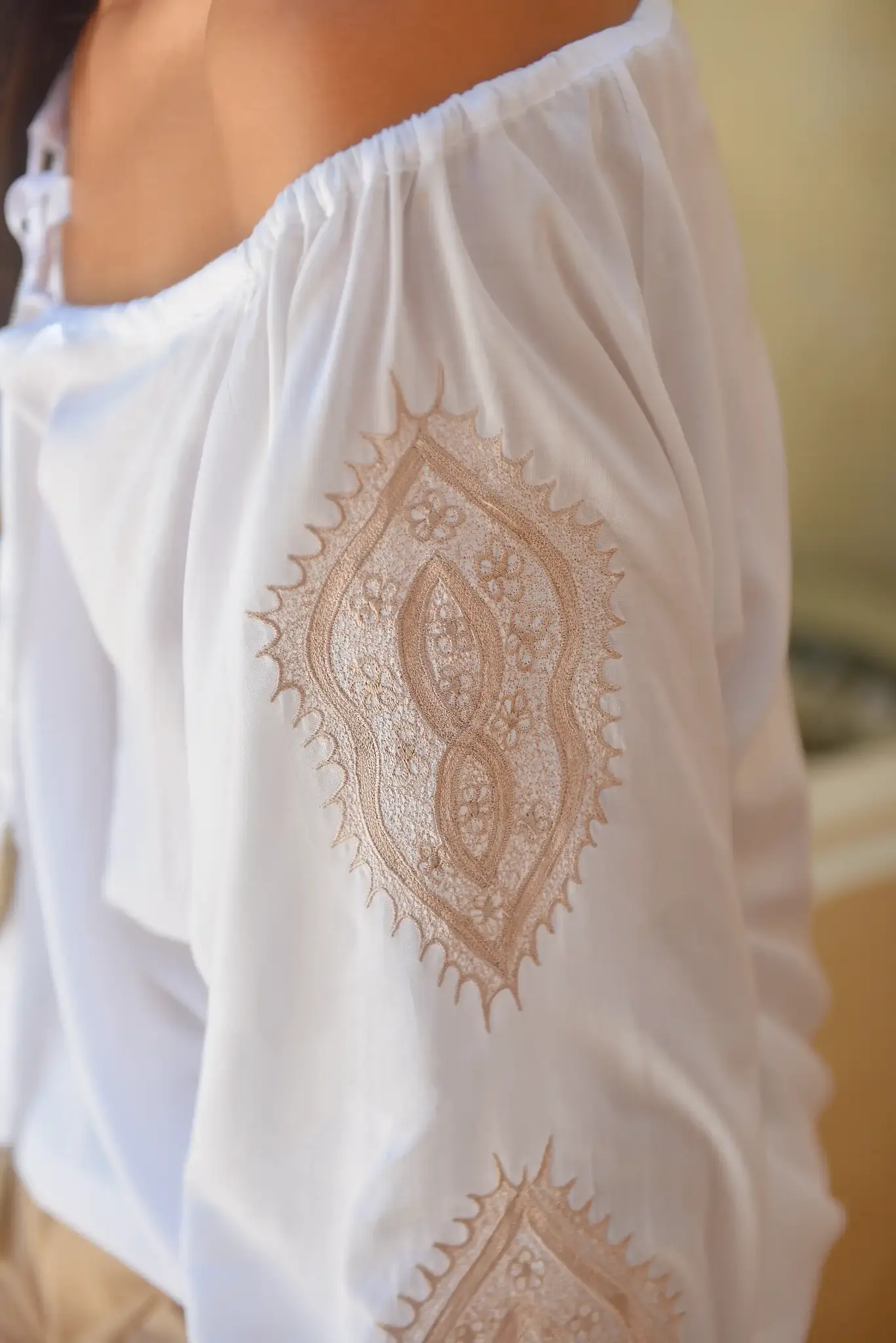 Hot Lava Blouse Terri Ivory/Taupe