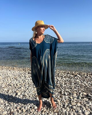 Bindi by Sust Jurk Abstract