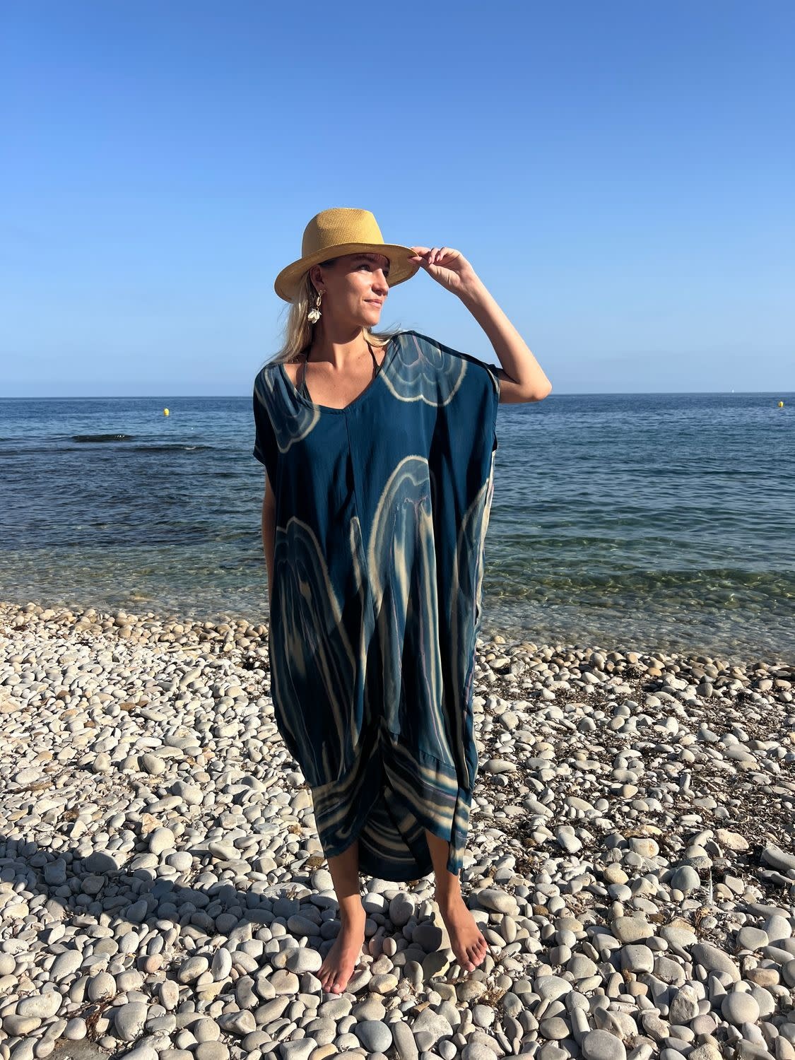 Bindi by Sust Jurk Abstract