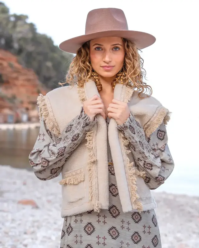 Isla Ibiza Bonita Teddy Gilet Gala Cream