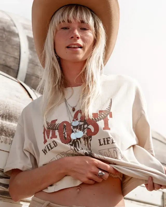 Moost Wanted Serena Artwork T-Shirt Beige