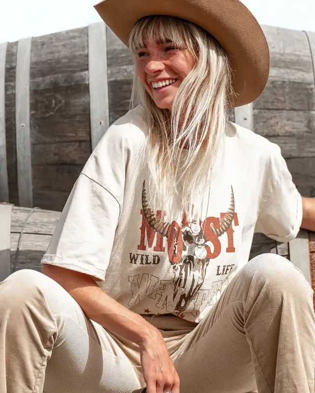 Moost Wanted Serena Artwork T-Shirt Beige