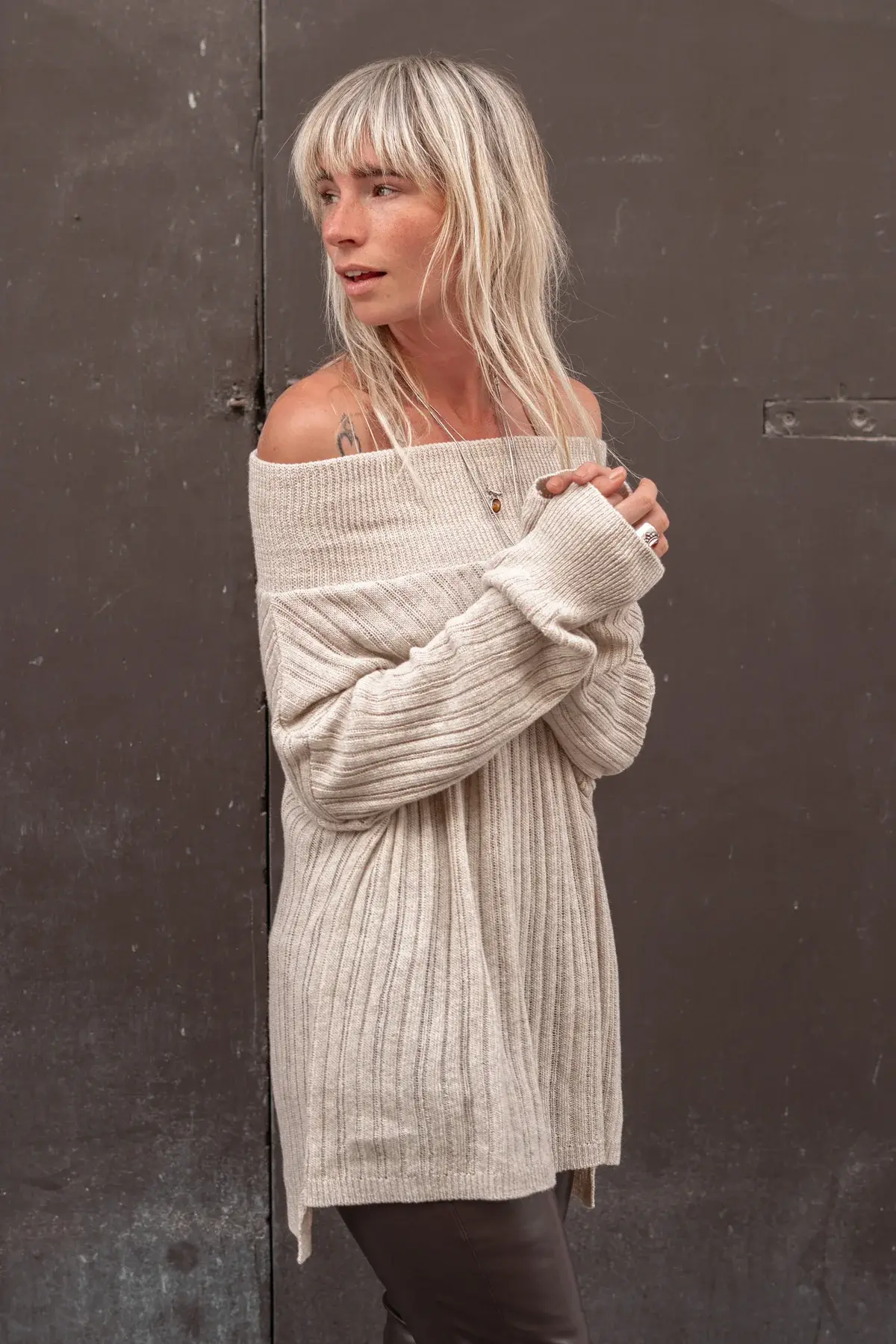 Moost Wanted Leila Off Shoulder Sweater Beige