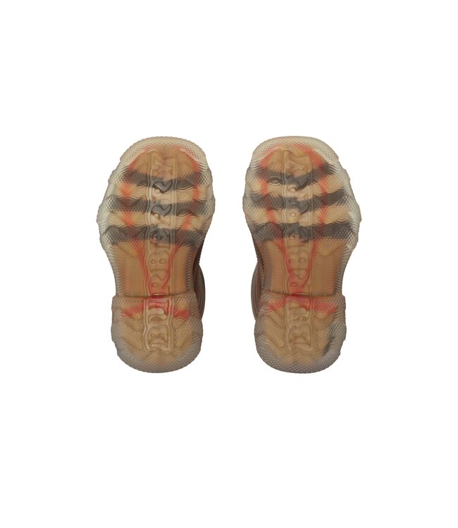 Burberry I1 - MARSH HIGH B9368