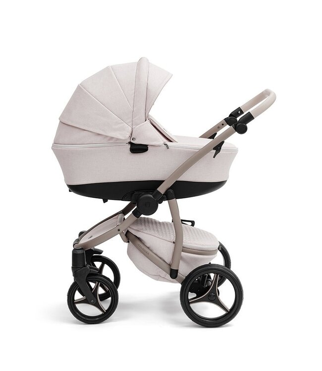 First 9904450 ATLANTA First Class Edition