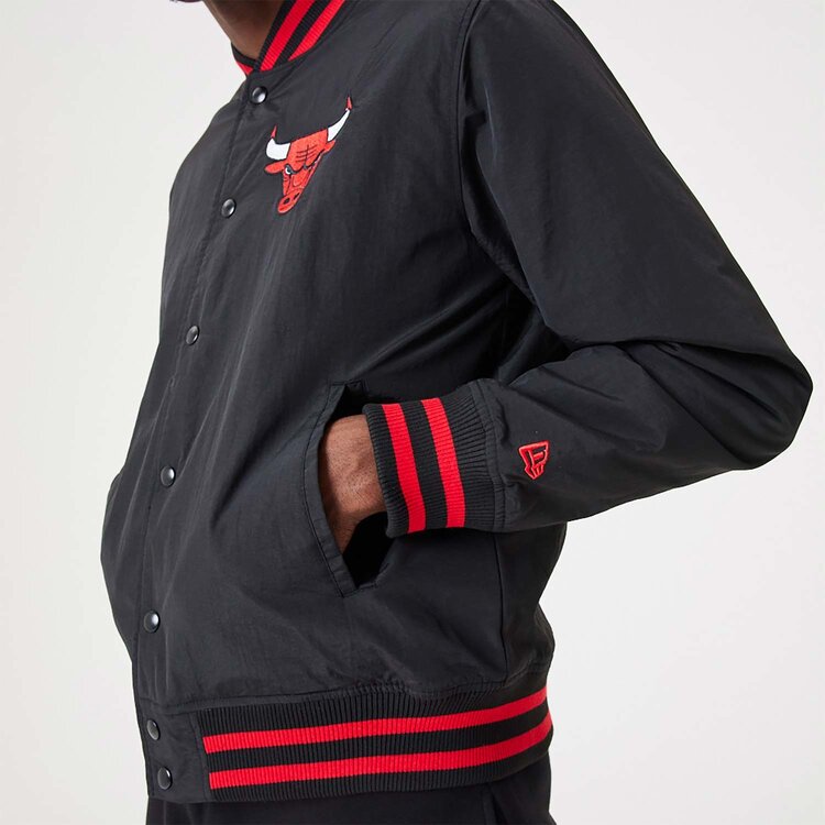New Era Chicago Bulls NBA Script Bomber Jacket 'Black'