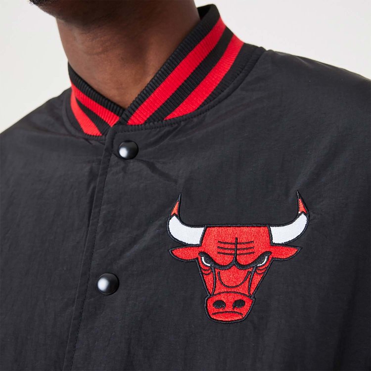New Era Chicago Bulls NBA Script Bomber Jacket 'Black'