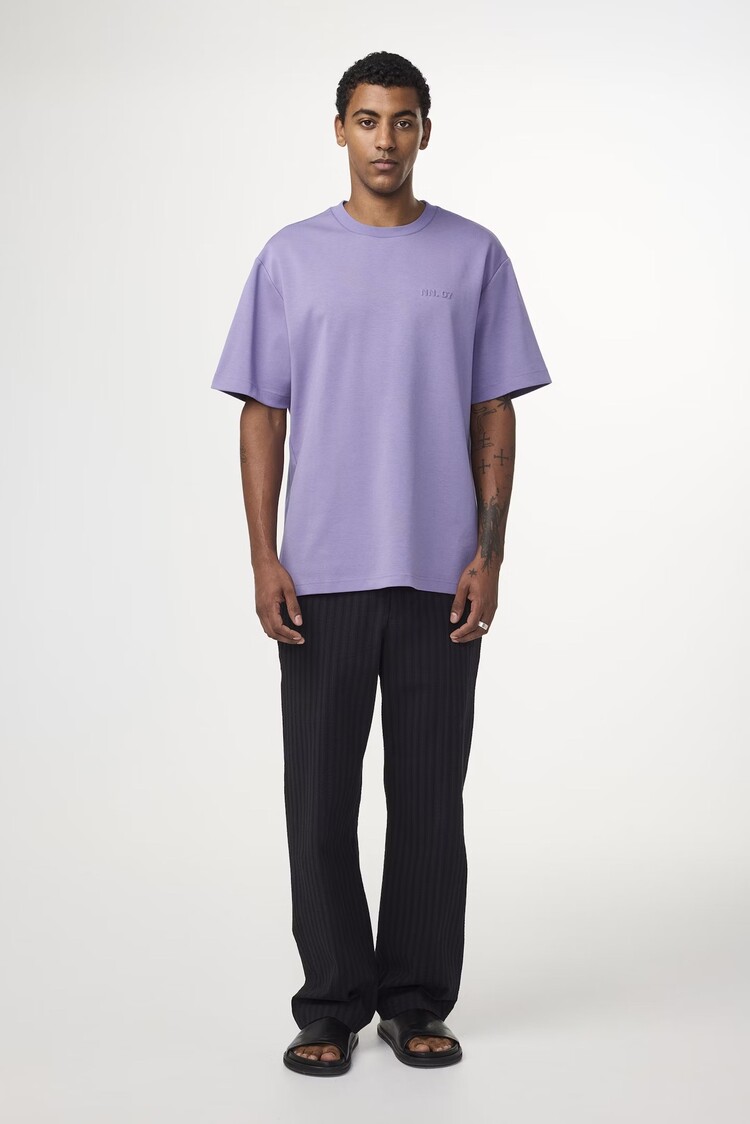 No Nationality 07 Nat 3457 Logo T-shirt 'Violet'