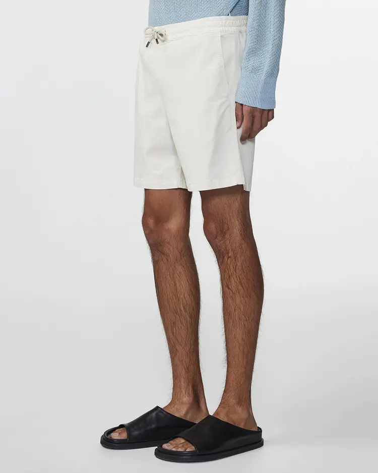No Nationality 07 Gregor 1154 Lyocell Blend Shorts 'Vanilla'