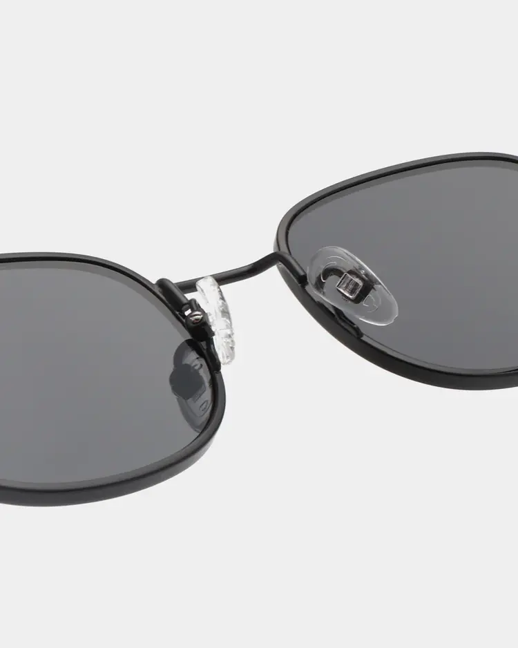 A.Kjaerbede Hello 'Black'